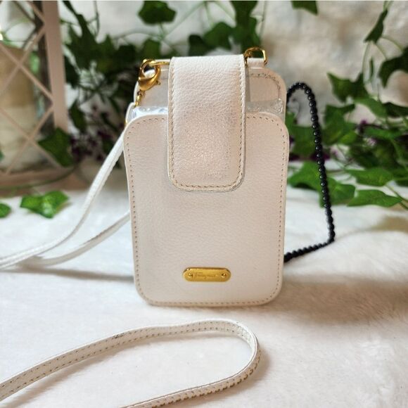 Authentic Salvatore Ferragamo Pouchette - Picture 2 of 9